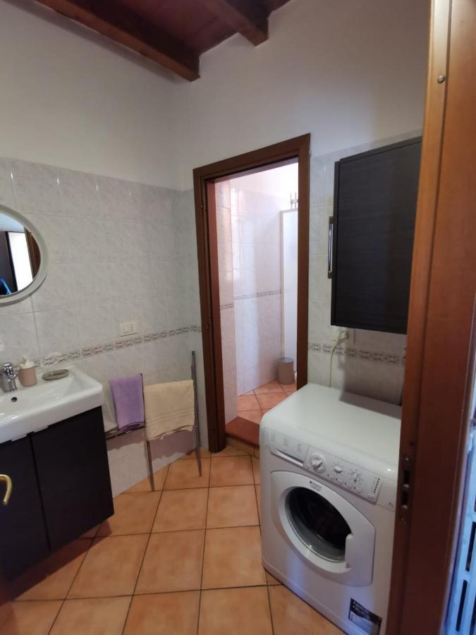 Apartment In The City Center With Self Check-In ปาร์มา ภายนอก รูปภาพ